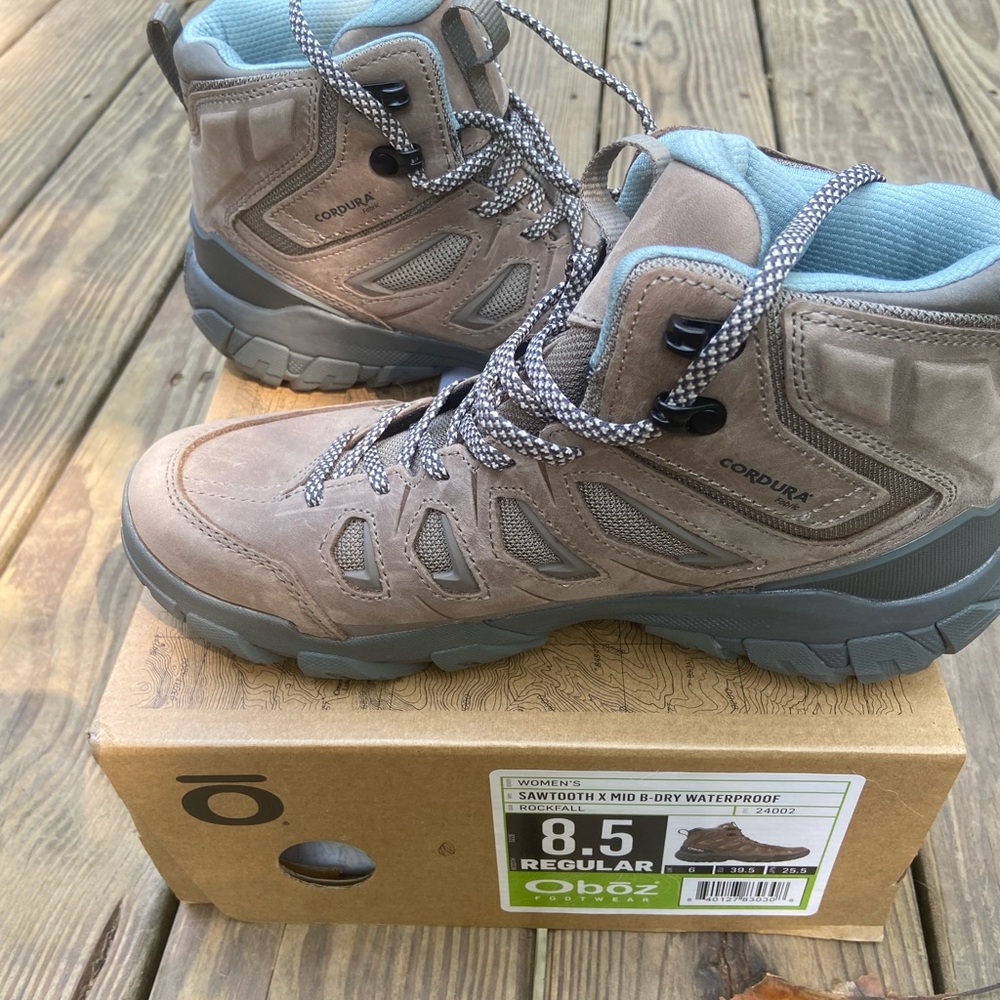 Oboz Women's Waterproof Lace Up Boots - Tan and Gray